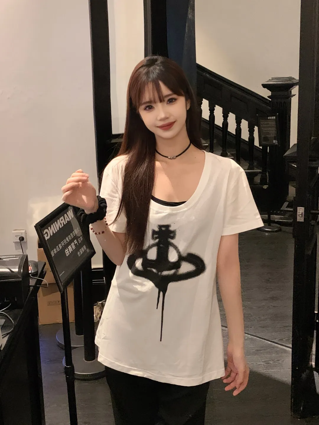VIVI996 vivienne west wood Queen Mother West U-neck big T short-sleeve, top trending style, internet celebrity with millions of fans, PP same style upper body, good-looking, very high return rate!